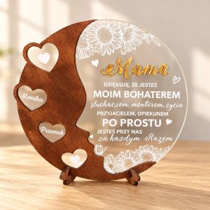 Okrągła dekoracja Podziękowanie dla Mamy z drewna i akrylu: profil kobiety, złoty napis Mama, słoneczniki i serca z imionami Monika i Przemek